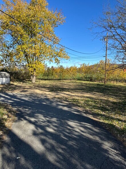 More Photos Of 4615 Lincoln Way E, Fayetteville Land For Sale