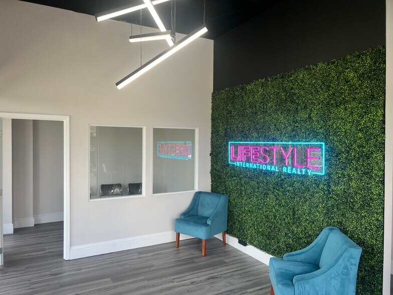 Primary Photo Of 7444 Narcoossee Rd, Orlando Freestanding For Lease