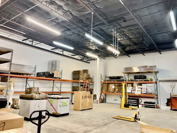 More Photos Of 8617 Ambassador Row, Dallas Showroom For Lease