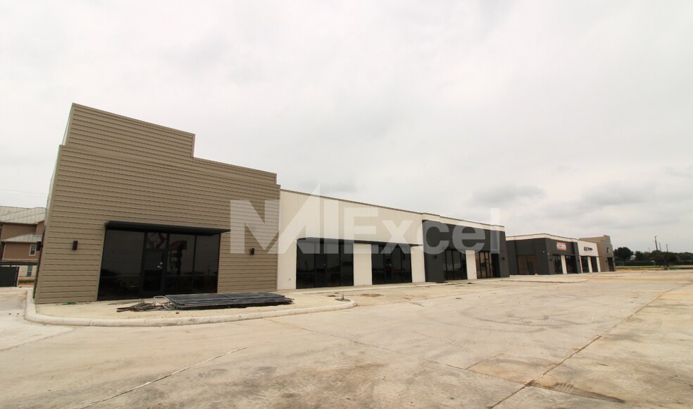 More Photos Of 9179 FM 78, Converse Storefront For Lease