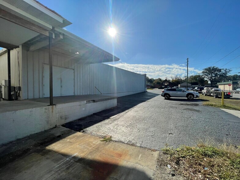 More Photos Of 20319 E Pennsylvania Ave, Dunnellon General Retail For Sale