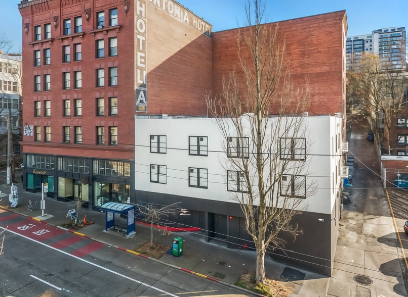 More Photos Of 1117 Pike St, Seattle Storefront For Sale
