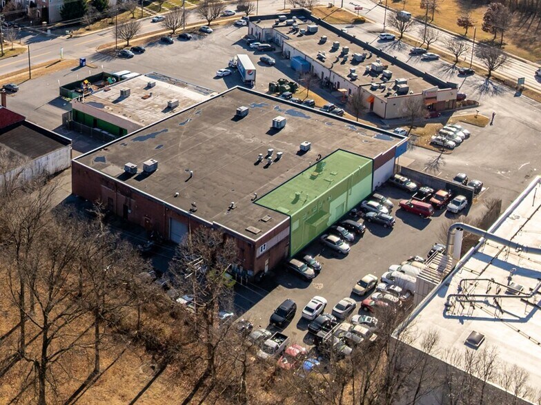 More Photos Of 901-915 Middle River Rd, Baltimore Freestanding For Lease