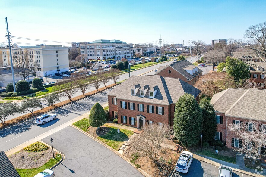 More Photos Of 6805 Fairview Rd, Charlotte Office For Sale