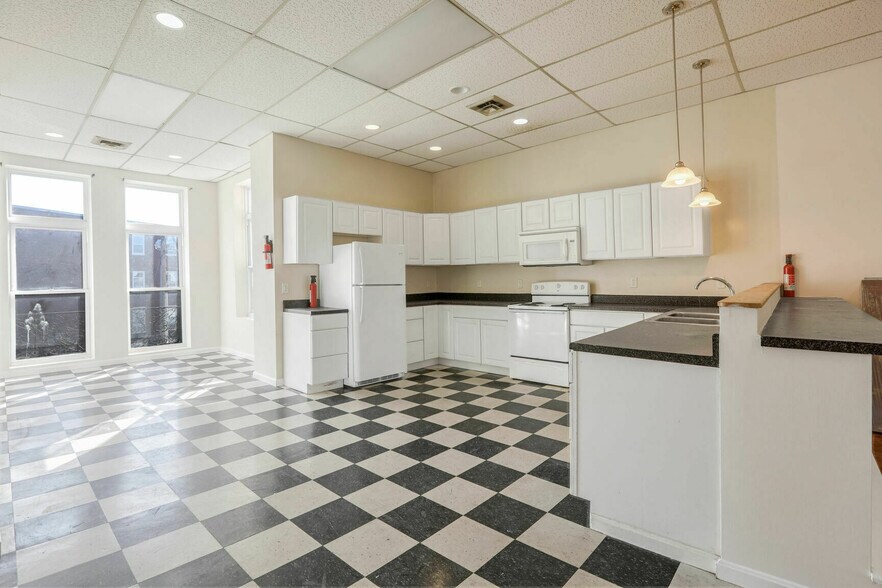 More Photos Of 2129 Charles St, Baltimore Storefront Retail Residential For Sale