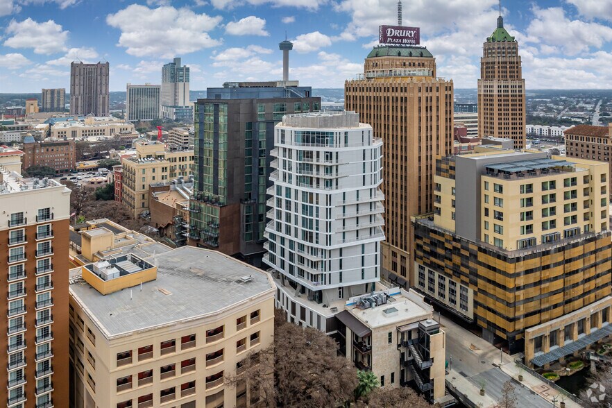 More Photos Of 143 E Commerce St, San Antonio Apartments For Lease