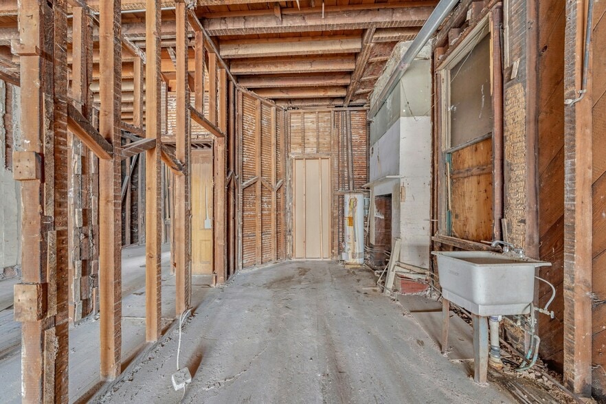 More Photos Of 63 Hutton St, Jersey City Apartments For Lease