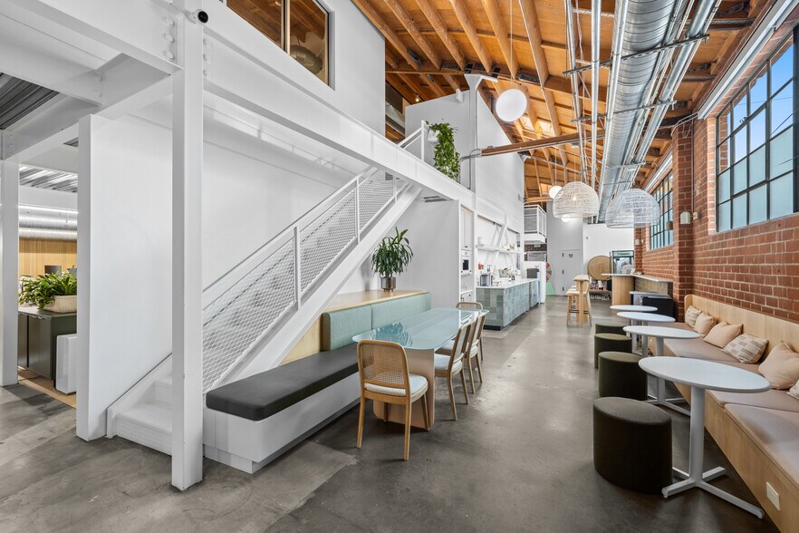 More Photos Of 523 Victoria Ave, Venice Loft Creative Space For Lease