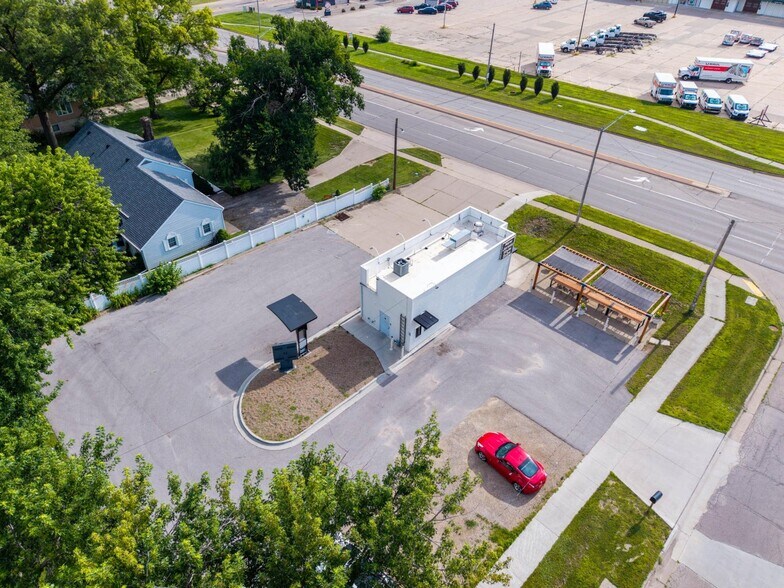 More Photos Of 1803 S Center St, Marshalltown Restaurant For Sale