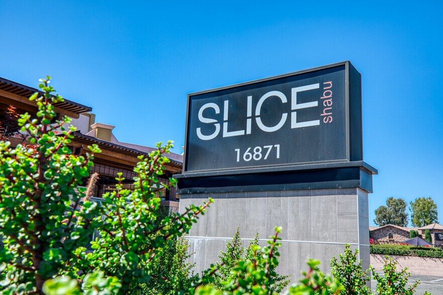 More Photos Of 16871 Beach Blvd, Huntington Beach Restaurant For Sale