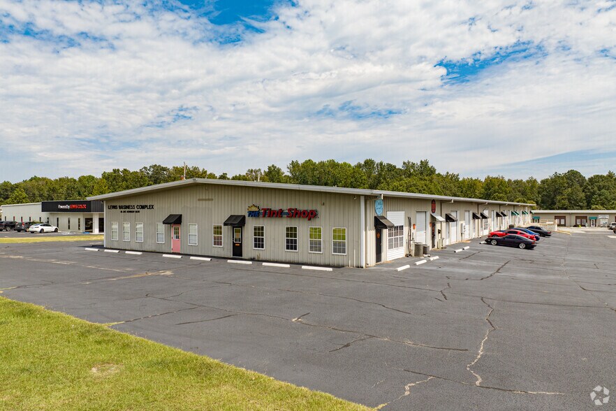 More Photos Of 24 Joe Kennedy Blvd, Statesboro Warehouse For Lease
