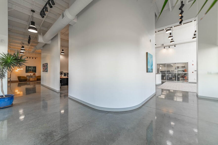 More Photos Of 2201 N Maple Ave, Broken Arrow Research And Development For Sale