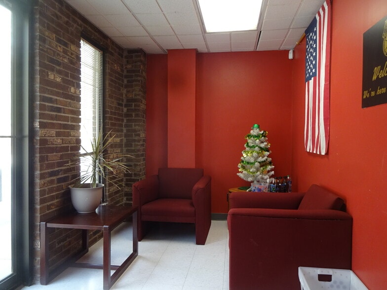 More Photos Of 6810 Maccorkle Ave, Charleston Office For Sale