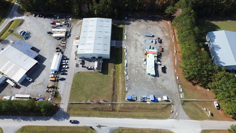 More Photos Of 1037 Taylors Creek Dr, Greenville Warehouse For Lease