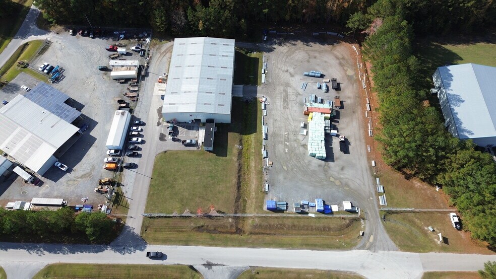 More Photos Of 1037 Taylors Creek Dr, Greenville Warehouse For Lease