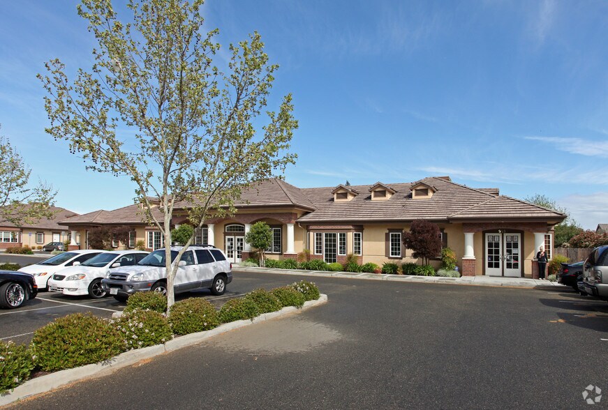 Primary Photo Of 953-959 E Monte Vista Ave, Turlock Office For Lease