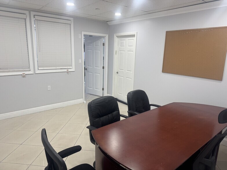 More Photos Of 2801 Greene St, Hollywood Warehouse For Lease