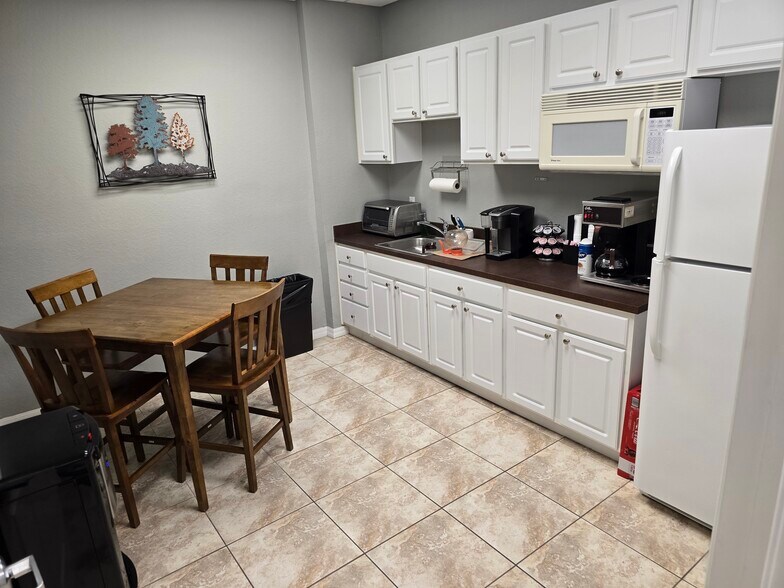 More Photos Of 5605 2nd St W, Lehigh Acres Warehouse For Sale