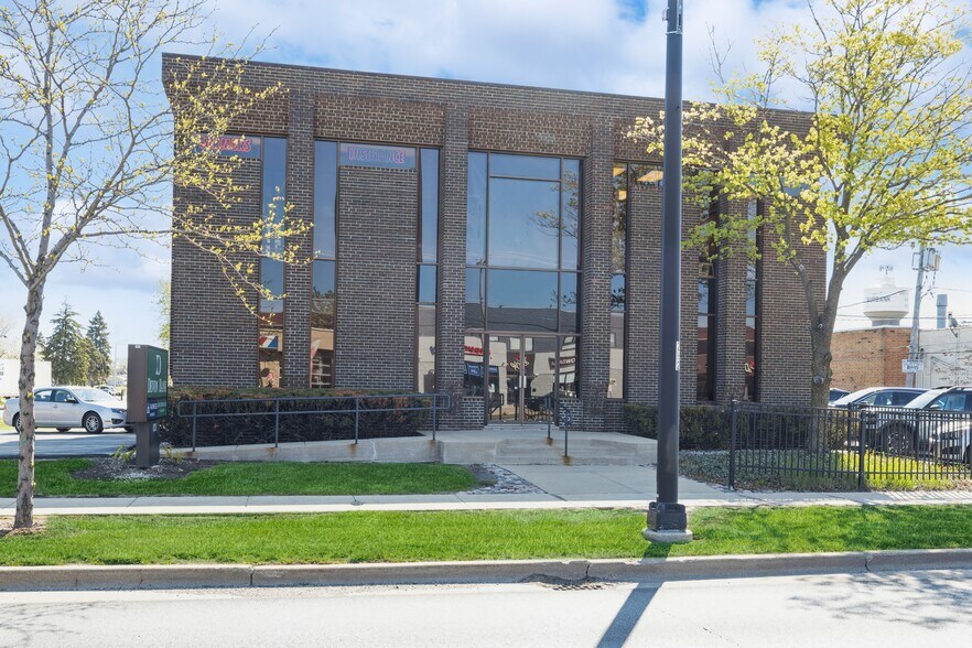 More Photos Of 8233 S Harlem Ave, Bridgeview Medical For Lease