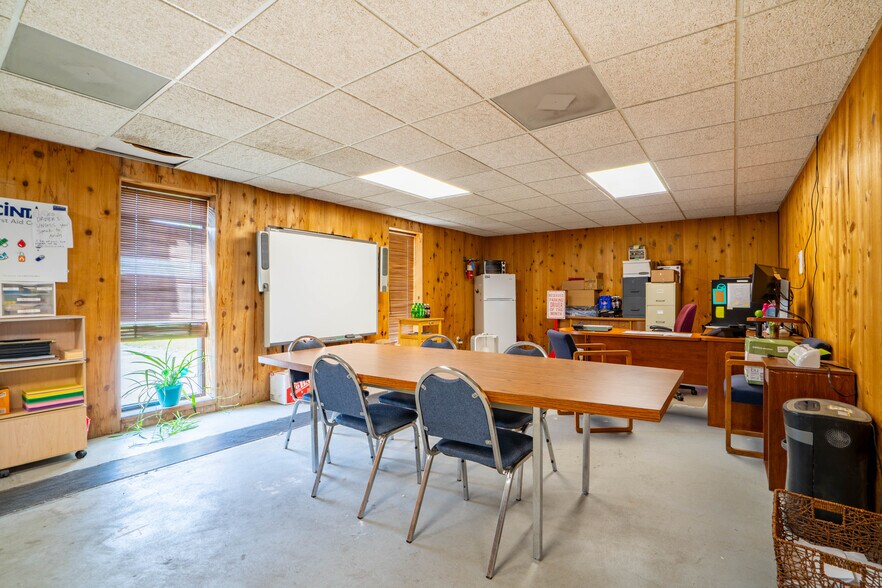 More Photos Of 613 Middleville Rd, Herkimer General Retail For Lease