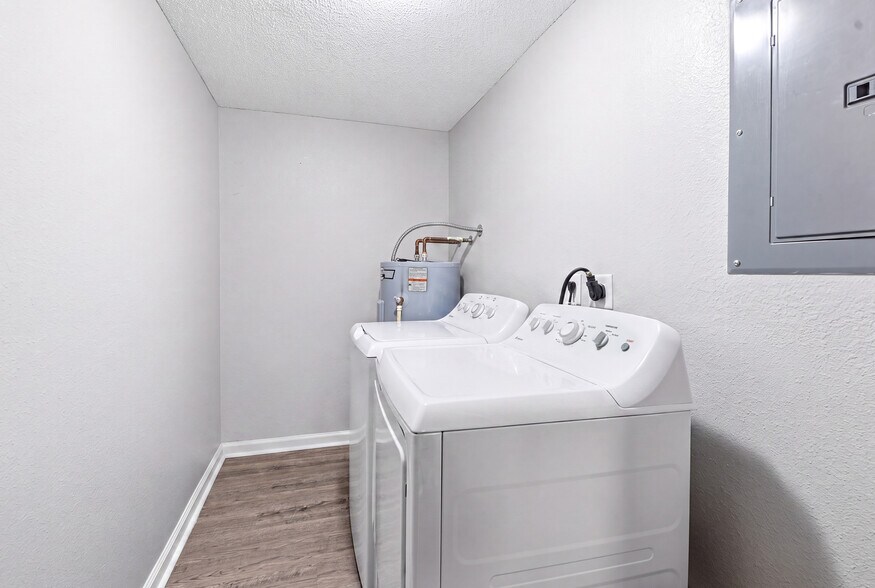 More Photos Of 322 Burkett Dr, Panama City Apartments For Sale