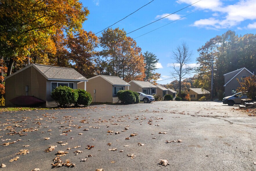 More Photos Of 79 Old Post Rd, Kittery Hotel For Sale