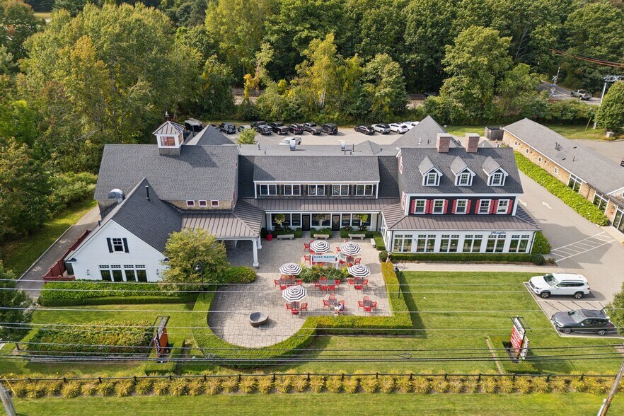 More Photos Of 2178 Post Rd, Wells Restaurant For Lease