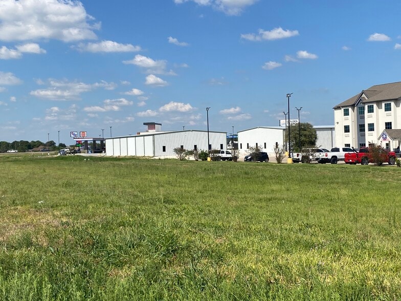 More Photos Of 2023 H O Mills hwy, Port Arthur Warehouse For Lease