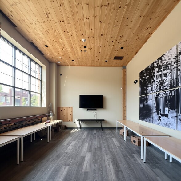 More Photos Of 1344-1350 University Ave, Rochester Research And Development For Lease