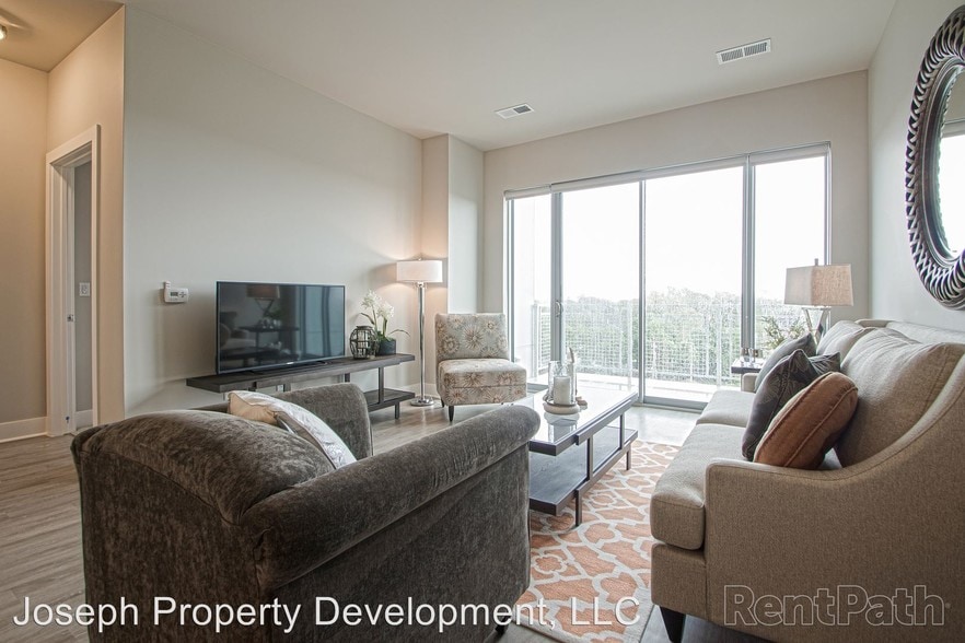 More Photos Of 4175 N Oakland Ave, Shorewood Multifamily For Sale