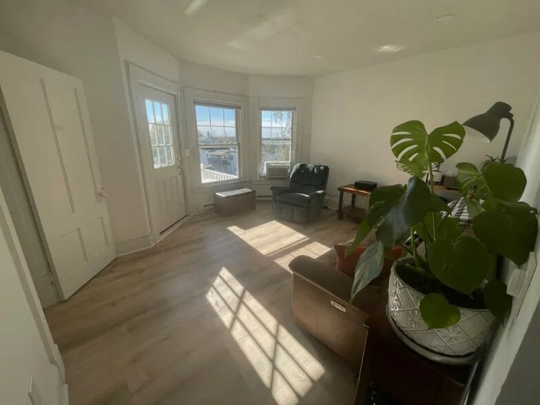 More Photos Of 501 Manchester St, Manchester Multifamily For Sale