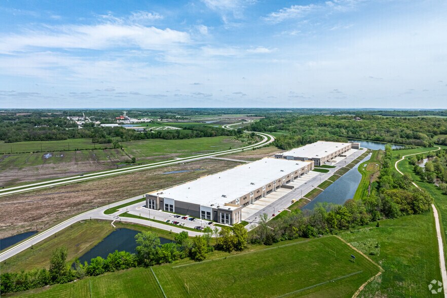 More Photos Of 2500 S Little Blue Pky, Independence Warehouse For Lease