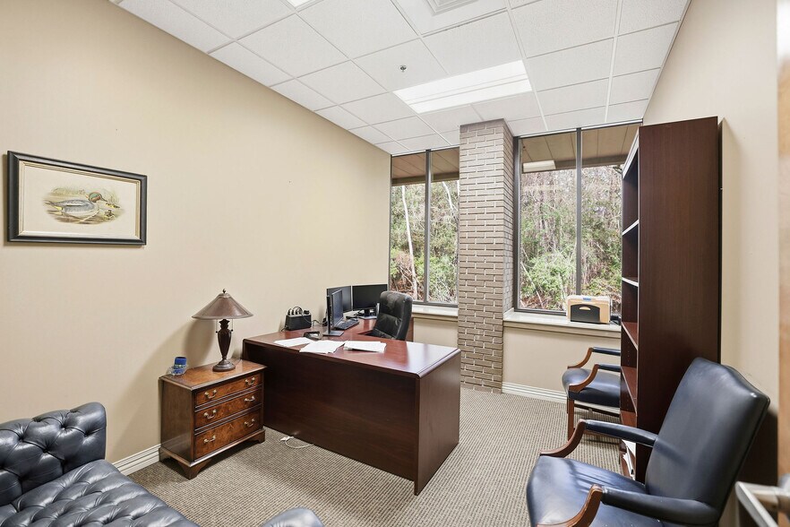 More Photos Of 68031 Capital Trace Row, Mandeville Office For Sale