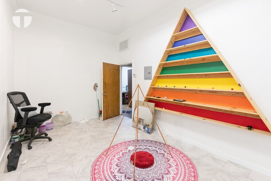 More Photos Of 2001-2005 S St, Sacramento Office For Sale