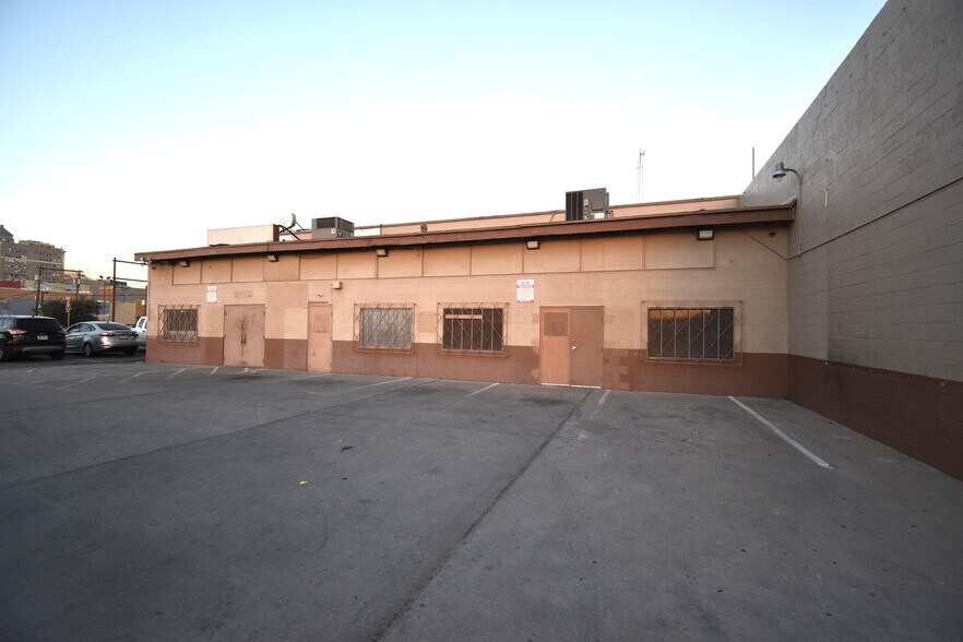 More Photos Of 410 Santa Fe St, El Paso Freestanding For Lease