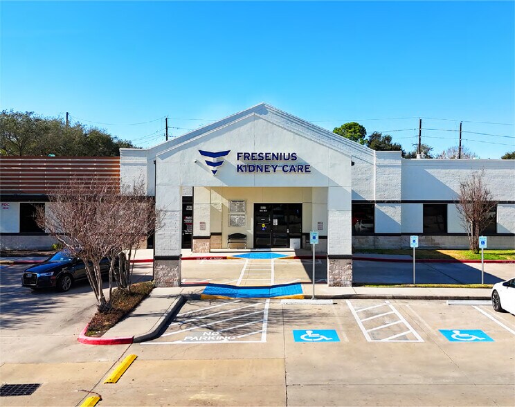 Primary Photo Of 8925 N Highway 6, Houston Medical For Sale