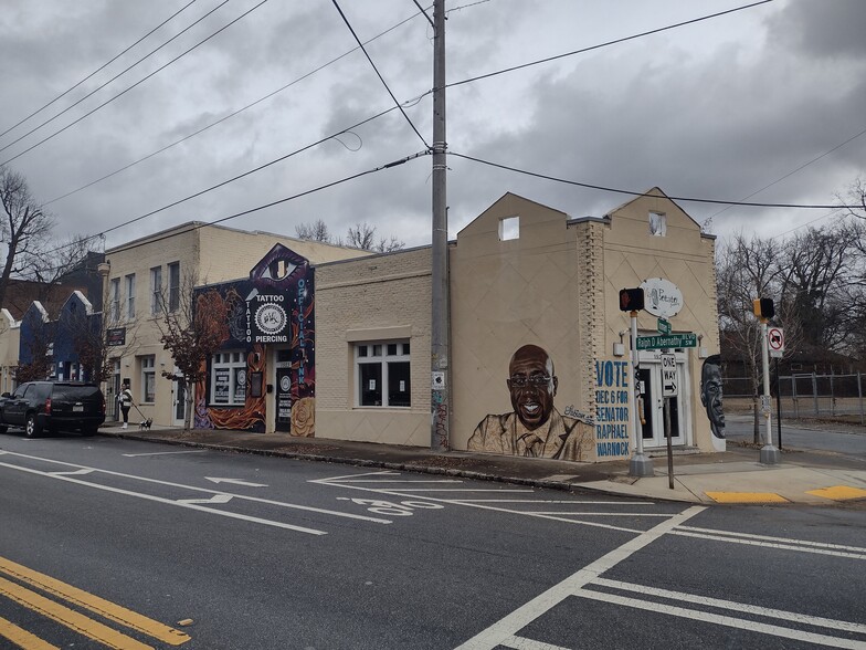 Primary Photo Of 1521 Ralph David Abernathy Blvd SW, Atlanta Storefront For Lease