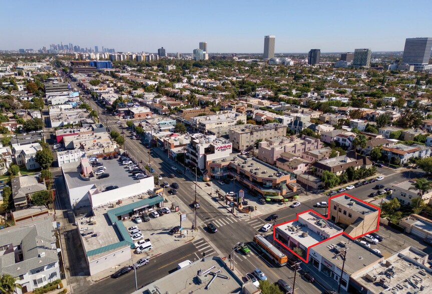More Photos Of 8300-8302 W 3rd St, Los Angeles Storefront For Sale
