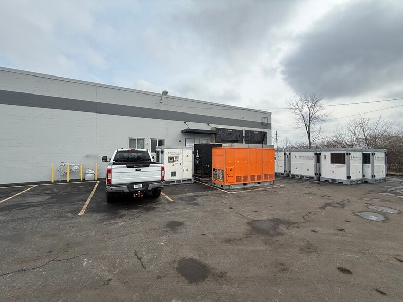 More Photos Of 4101 S High School Rd, Indianapolis Manufacturing For Lease