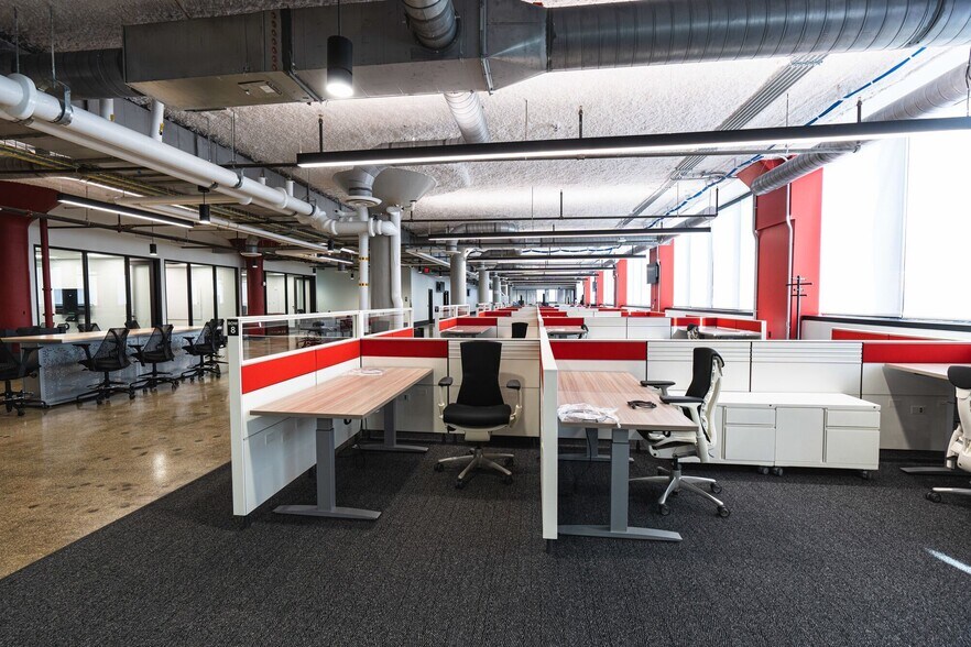 More Photos Of 300 River Place, Detroit Office For Lease