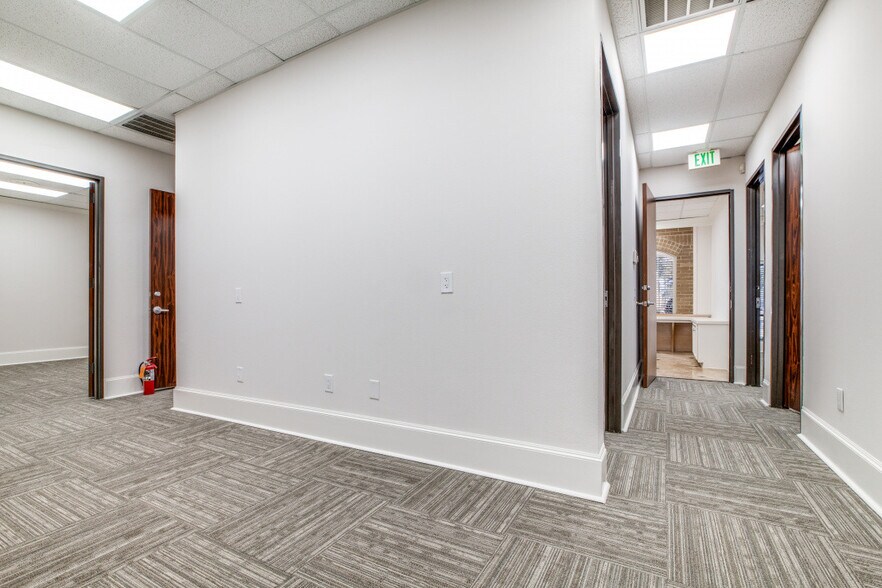 More Photos Of 4779-4781 S Main St, Stafford Office For Lease