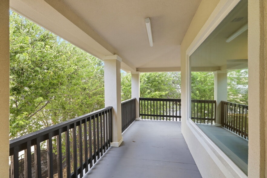 More Photos Of 125 N San Marcos, San Antonio Office Residential For Sale