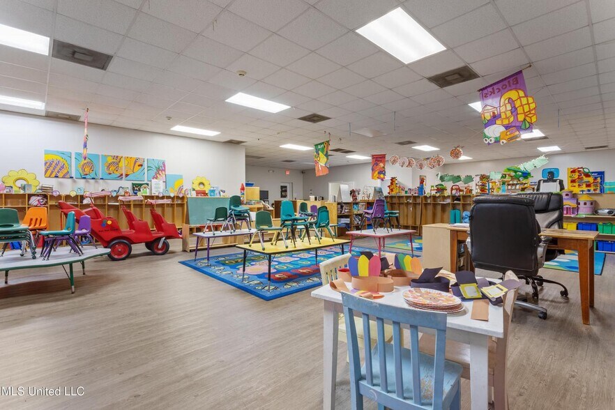 More Photos Of 11376 Three Rivers Rd, Gulfport Daycare Center For Sale