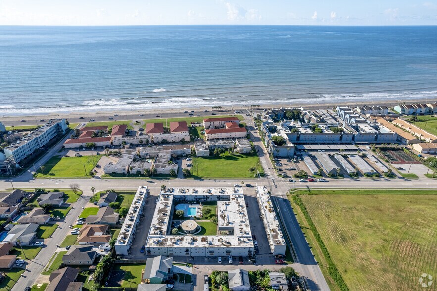 More Photos Of 8020 Stewart Rd, Galveston Apartments For Sale