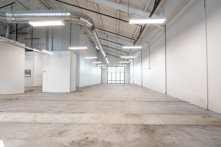 More Photos Of 2400 5th Ave S, Saint Petersburg Unknown For Lease