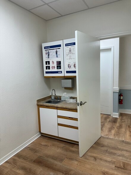 More Photos Of 2841 Tamiami Trl, Port Charlotte Medical For Sale