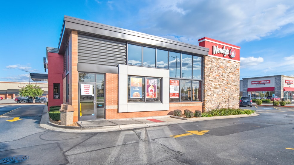 More Photos Of 972-994 Brook Forest Ave, Shorewood Storefront For Lease