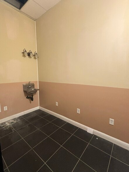 More Photos Of 5968 Silver Creek Valley Rd, San Jose Unknown For Lease