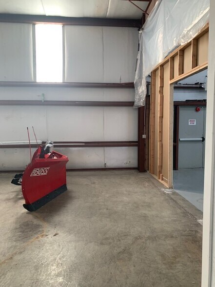 More Photos Of 7490 Bridgewater Rd, Huber Heights Manufacturing For Lease