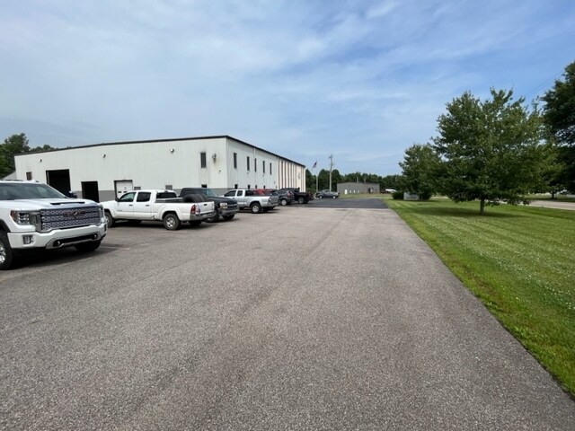 More Photos Of 737 Eleanor Industrial Park Dr, Eleanor Warehouse For Lease